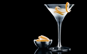 Il cocktail di Bond: Guida TV  - TV Sorrisi e Canzoni