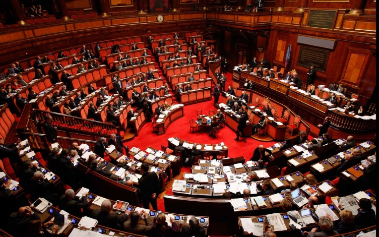 In diretta dal Senato della Repubblica dichiarazioni di voto sul disegno di legge  costituzionale Disposizioni per il superamento del bicameralismo paritario.: Guida TV  - TV Sorrisi e Canzoni