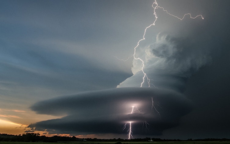 Il mega Tornado: Guida TV  - TV Sorrisi e Canzoni