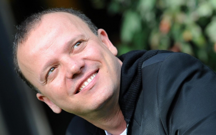 Malaterra - Gigi D'alessio: la terra dei fuochi: Guida TV  - TV Sorrisi e Canzoni