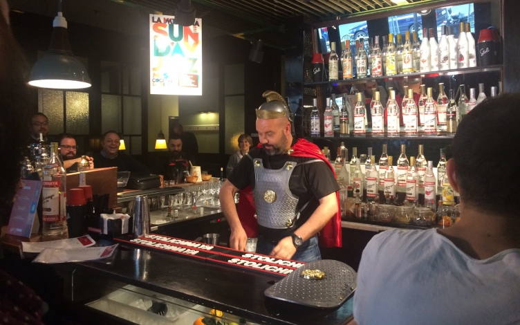 Spirits - I maestri del cocktail: Guida TV  - TV Sorrisi e Canzoni