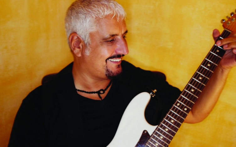 Pino Daniele in concerto: Guida TV  - TV Sorrisi e Canzoni