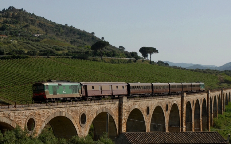 Trans Europe Express: Guida TV  - TV Sorrisi e Canzoni