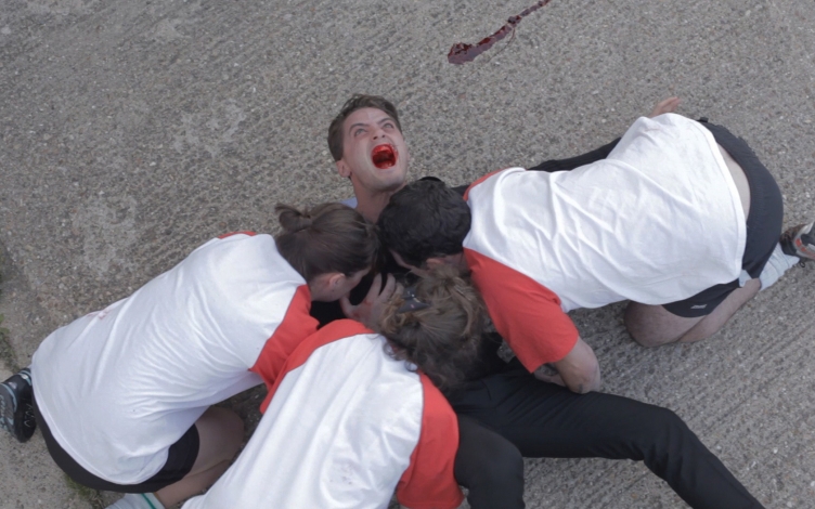 Gangsters, Guns and Zombies: Guida TV  - TV Sorrisi e Canzoni
