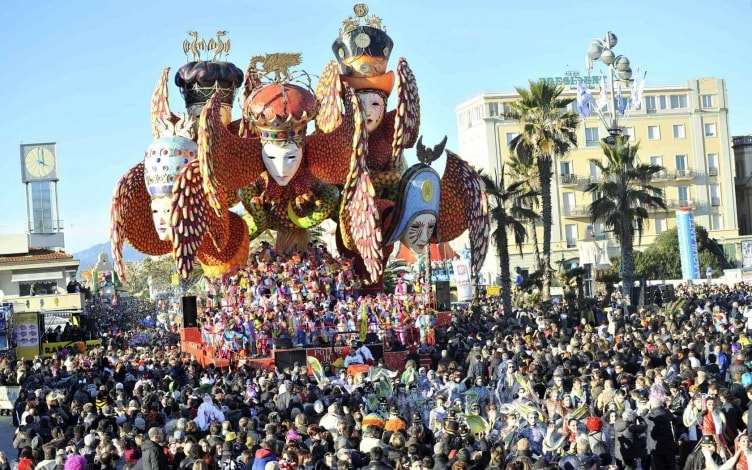 TGR -  Carnevale di Viareggio: Guida TV  - TV Sorrisi e Canzoni