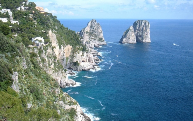 Le stelle di Capri, Hollywood: Guida TV  - TV Sorrisi e Canzoni