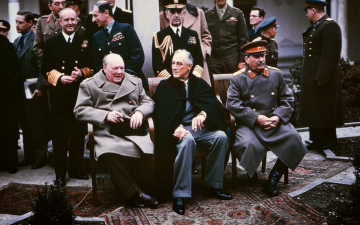 Yalta: il crepuscolo degli Dei: Guida TV  - TV Sorrisi e Canzoni