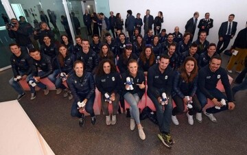 Italia Team - Fuoco sul ghiaccio: Guida TV  - TV Sorrisi e Canzoni