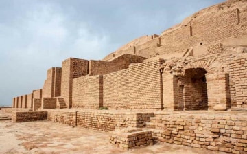 I Persiani - La storia dell'Iran: Guida TV  - TV Sorrisi e Canzoni